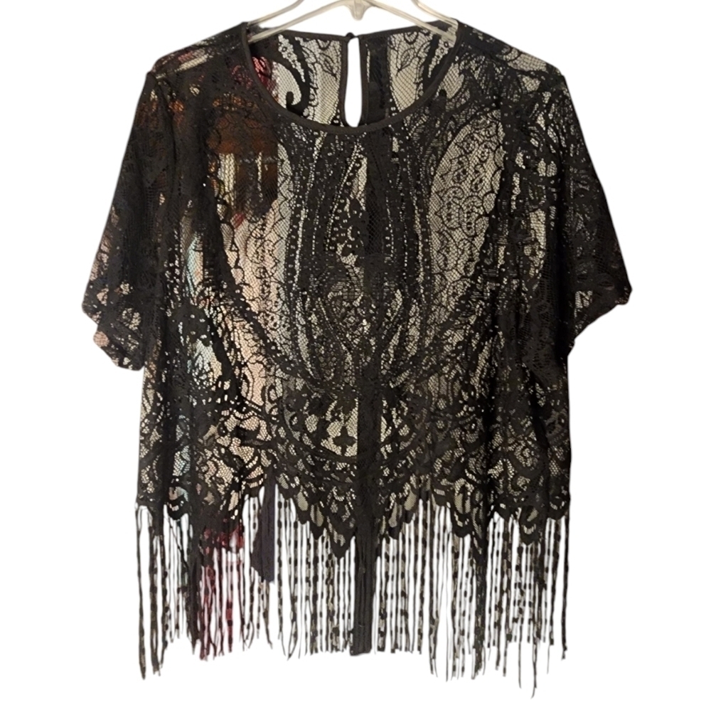 SOLY HUX Sheer Lace Fringe Hem Short Sleeve Top Size 1X. NWT - Picture 3 of 5